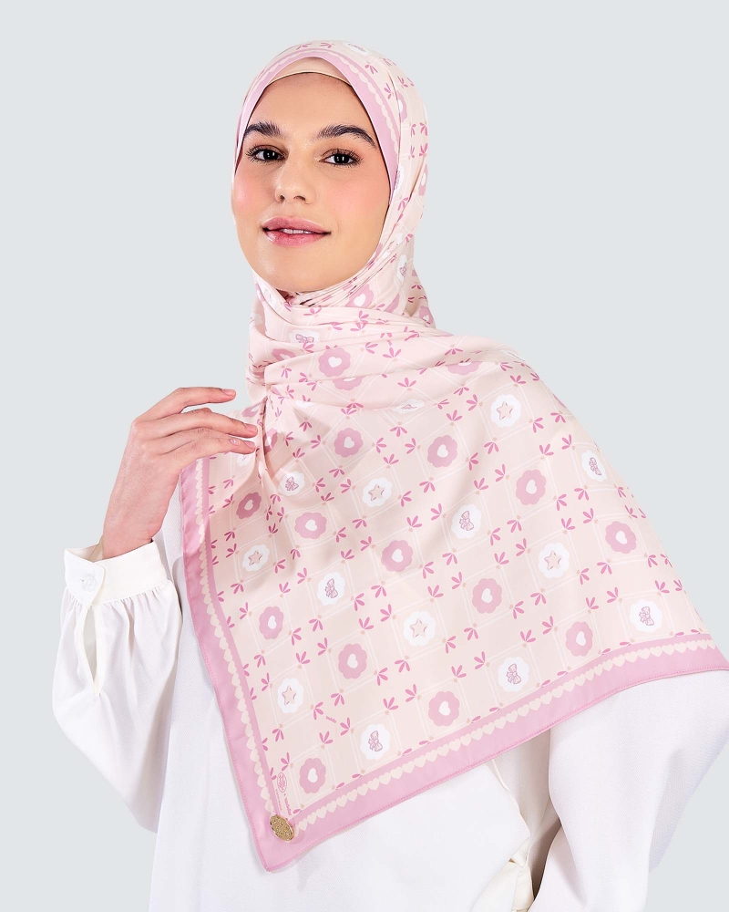 Image of POLLY POCKET X NAELOFAR SHAWL - PINK DAZZLE