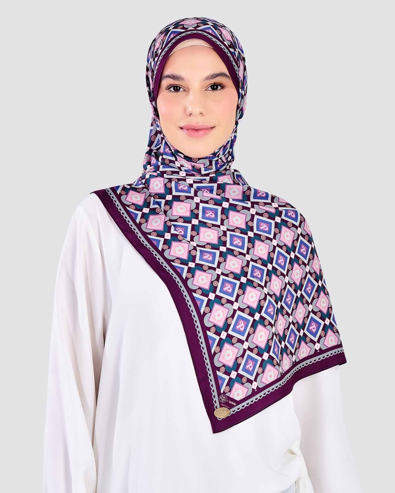 Image of POLLY POCKET X NAELOFAR SHAWL - TWINKLEBERRY