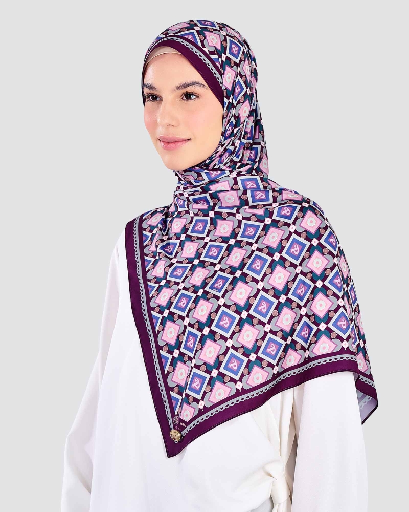 Image of POLLY POCKET X NAELOFAR SHAWL - TWINKLEBERRY
