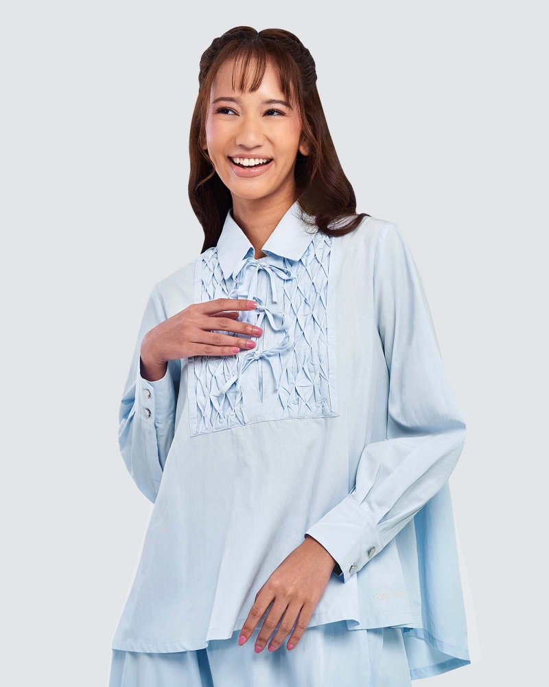 Image of POLLY POCKET X NAELOFAR SMOCKED TOP - SKY GIGGLES