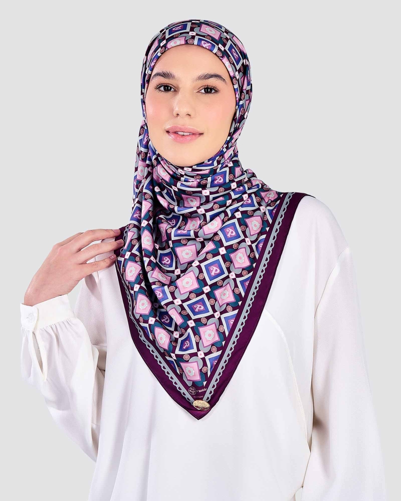 Image of POLLY POCKET X NAELOFAR SQUARE - TWINKLEBERRY