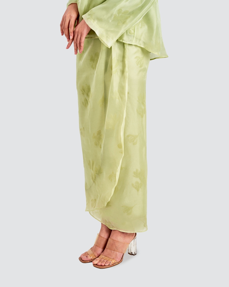 Image of PUTERI KURUNG SET - WHITE JADE