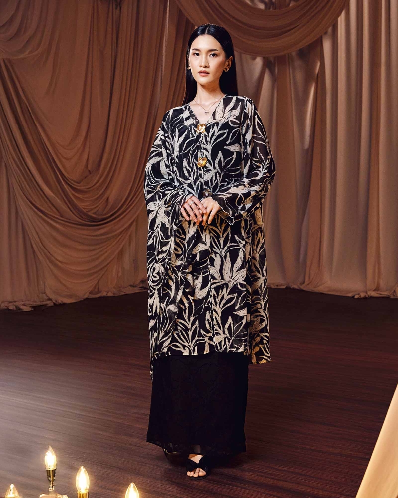 ROSA LONG KEBAYA SET
