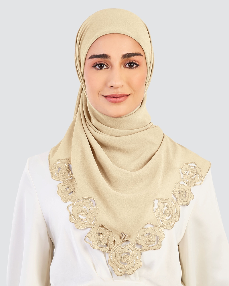 Image of ROSE EMBROIDERED CRYSTAL SQUARE - BUTTERCREAM