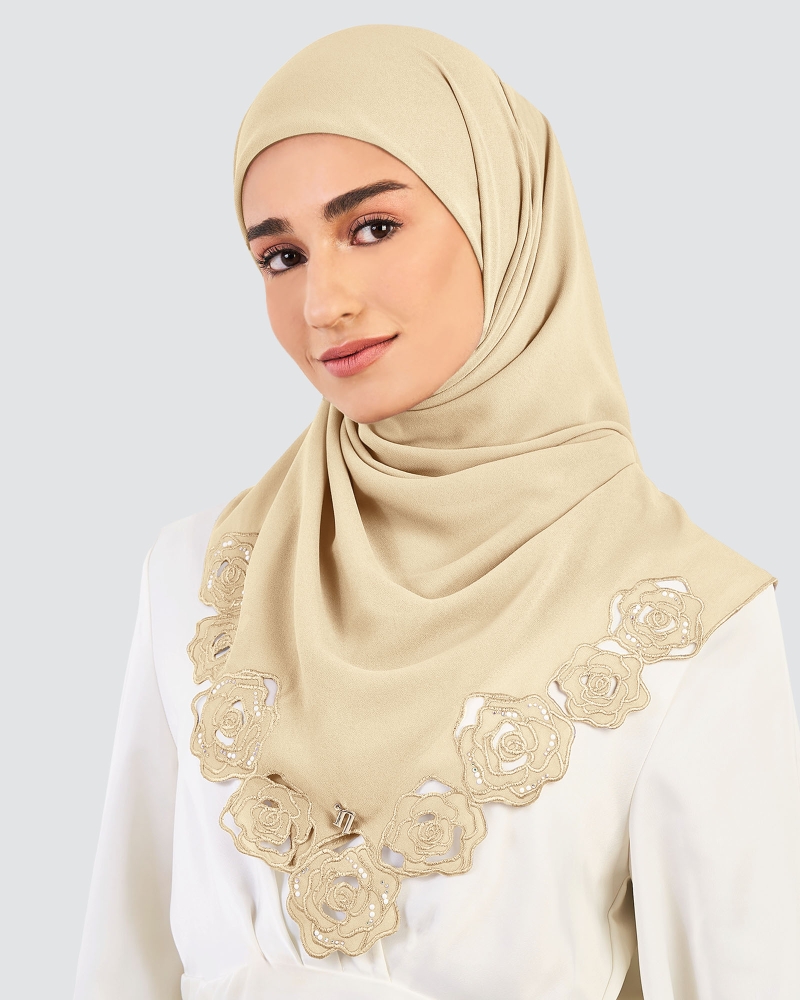 Image of ROSE EMBROIDERED CRYSTAL SQUARE - BUTTERCREAM