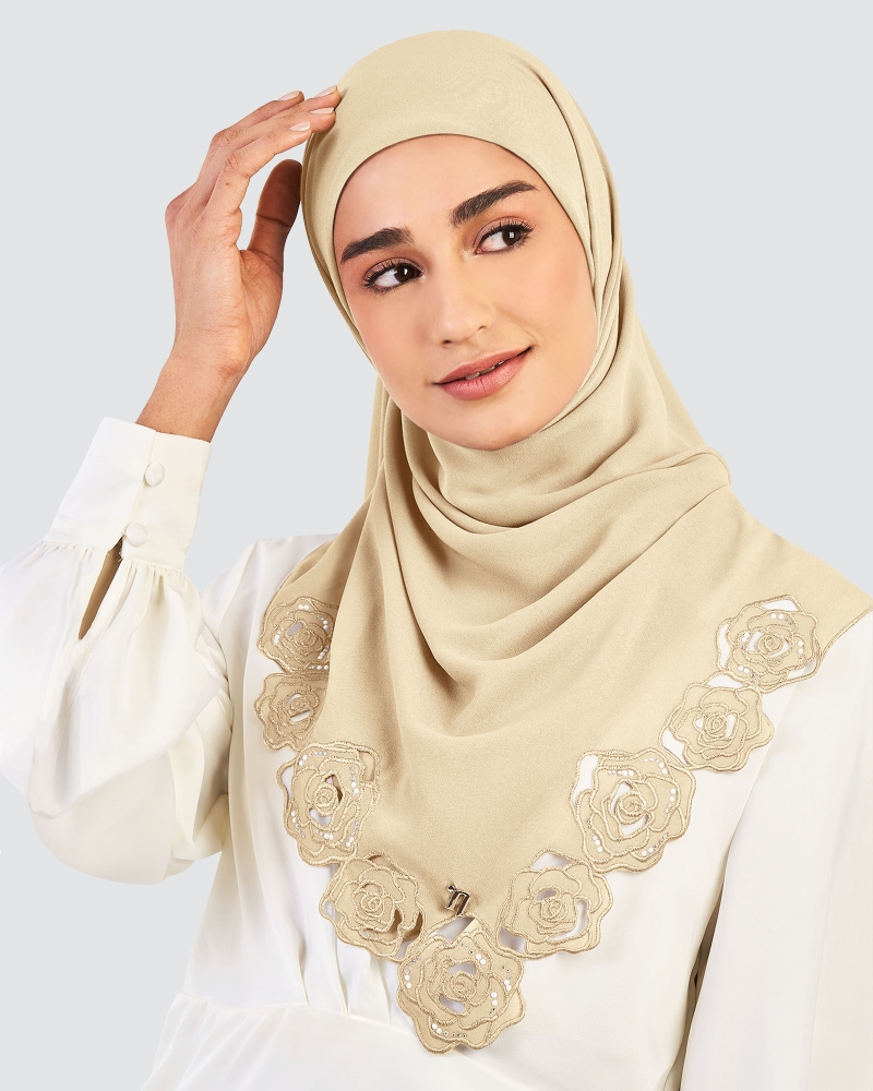 Image of ROSE EMBROIDERED CRYSTAL SQUARE - BUTTERCREAM