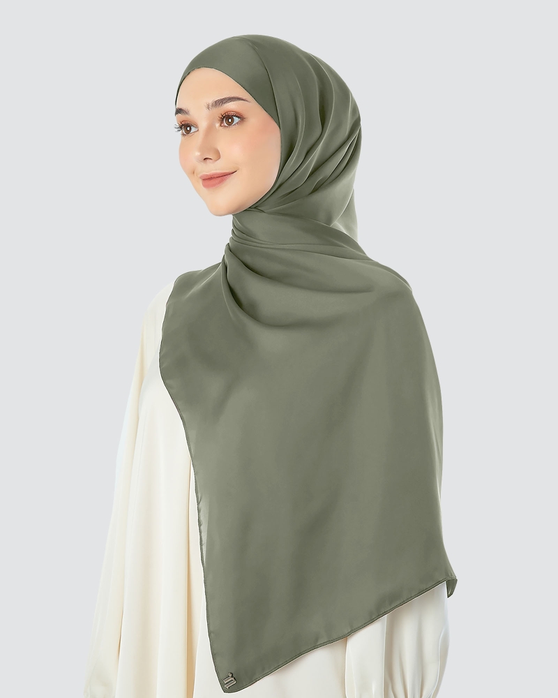 Image of SATIN SHAWL - ASH GREEN
