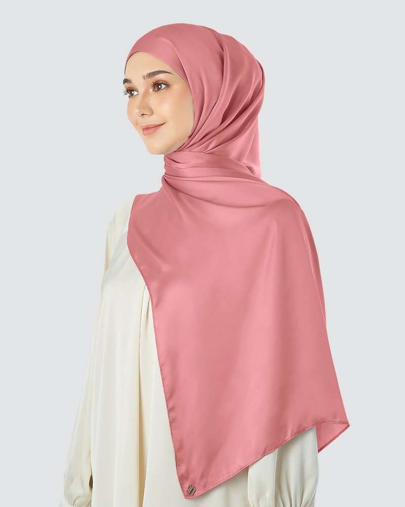 SATIN SHAWL - BLUSH