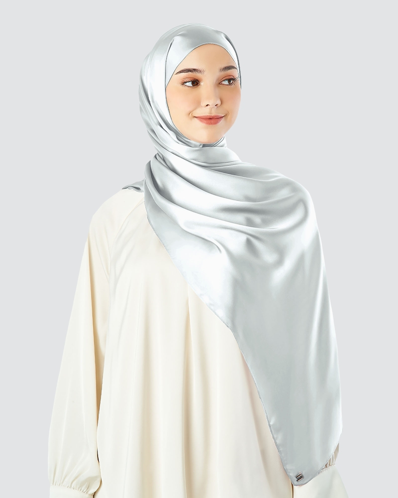 SATIN SHAWL - BRIGHT SILVER