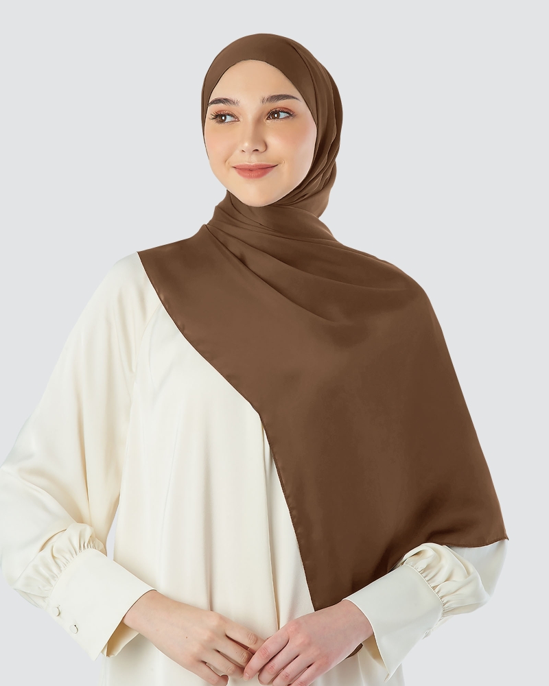 SATIN SHAWL - BROWNIE
