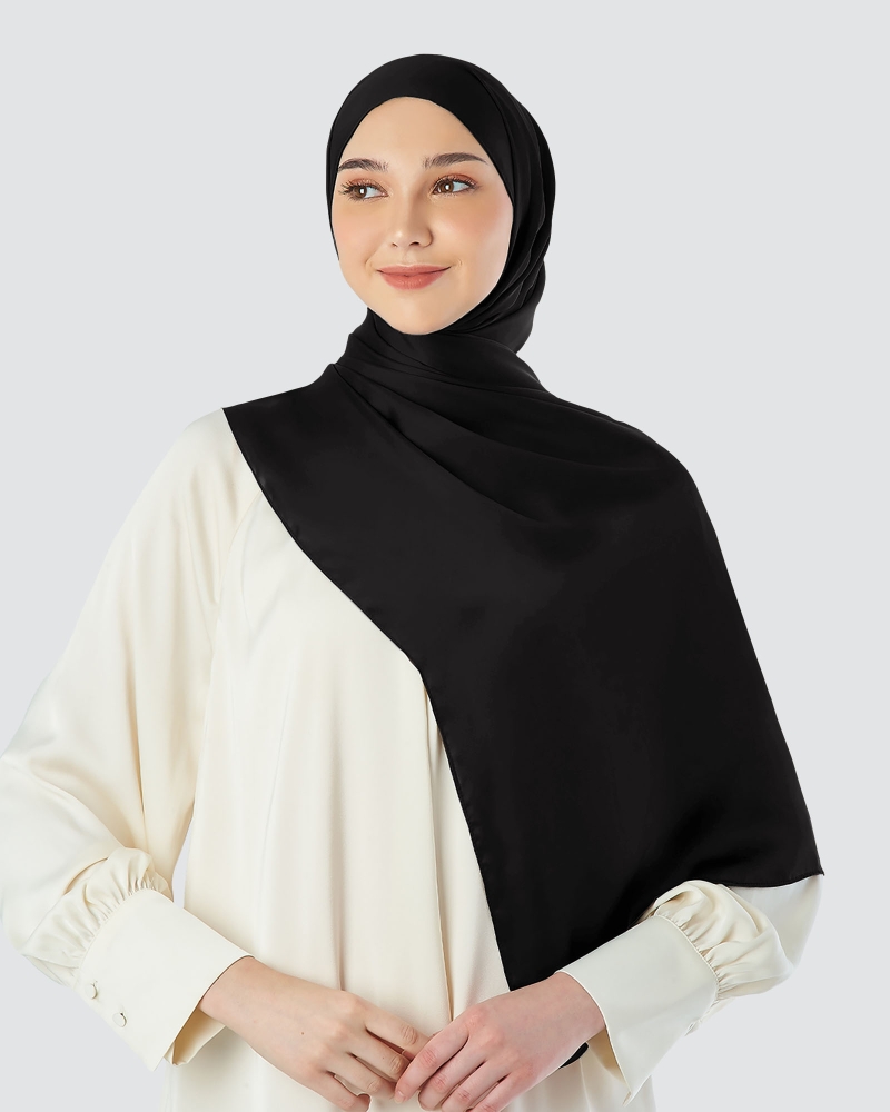 Image of SATIN SHAWL - JET BLACK