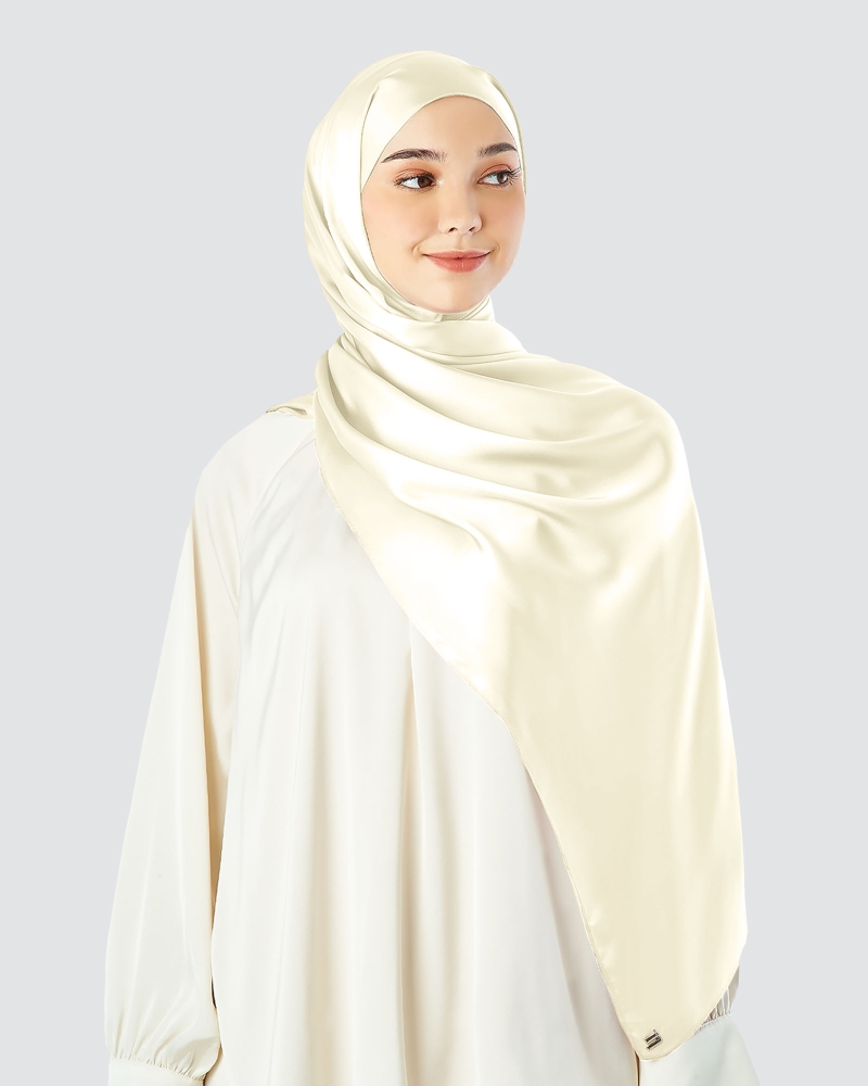 SATIN SHAWL - SNOW