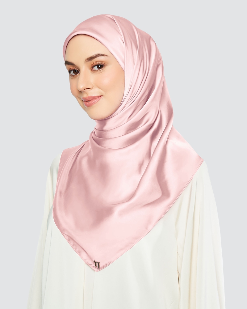 Image of SATIN SQUARE - BABY PINK