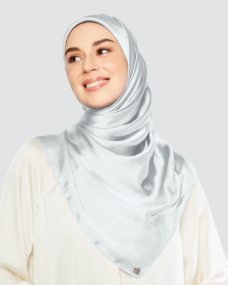 Image of SATIN SQUARE - BRIGHT SILVER