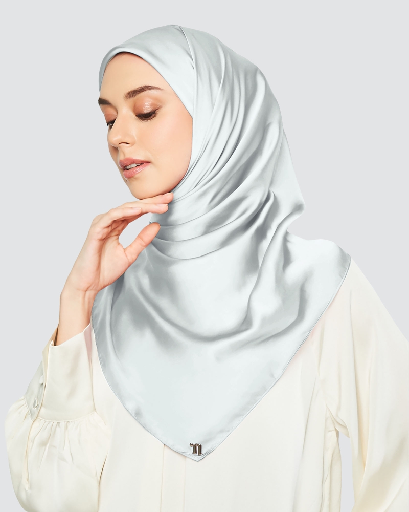 Image of SATIN SQUARE - BRIGHT SILVER