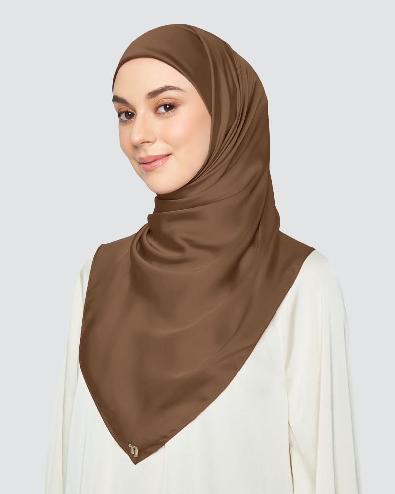 Image of SATIN SQUARE - BROWNIE
