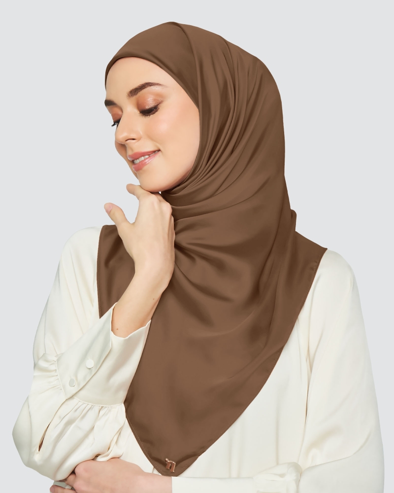 Image of SATIN SQUARE - BROWNIE