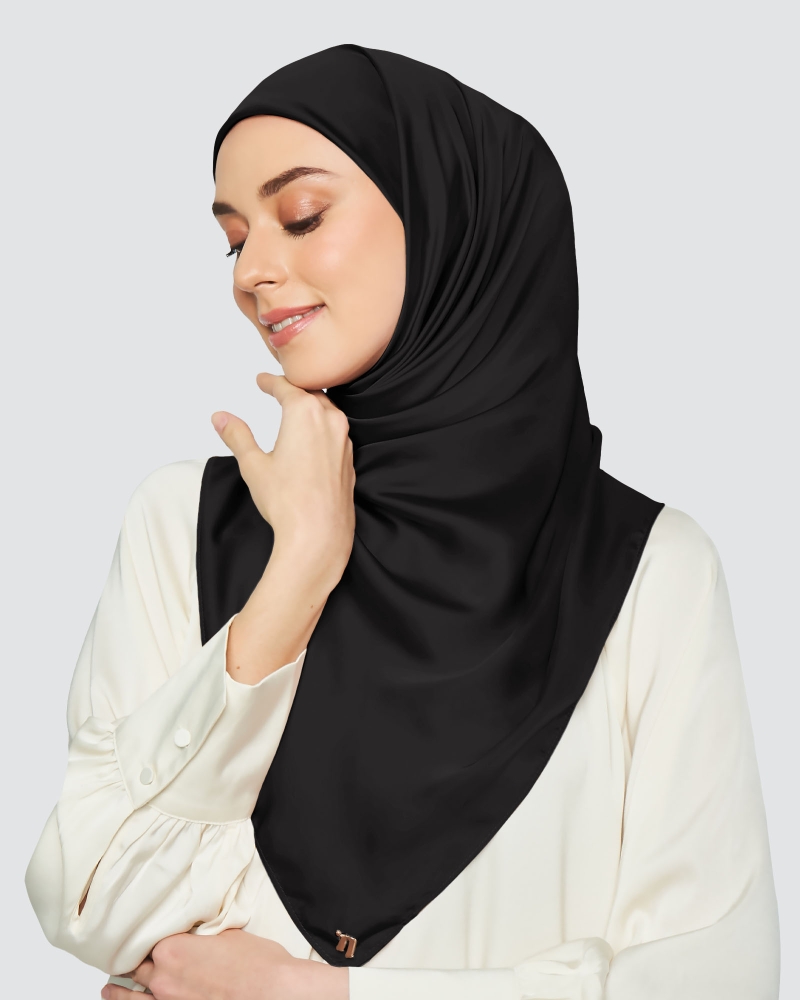 Image of SATIN SQUARE - JET BLACK