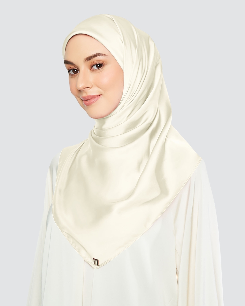 Image of SATIN SQUARE - SNOW