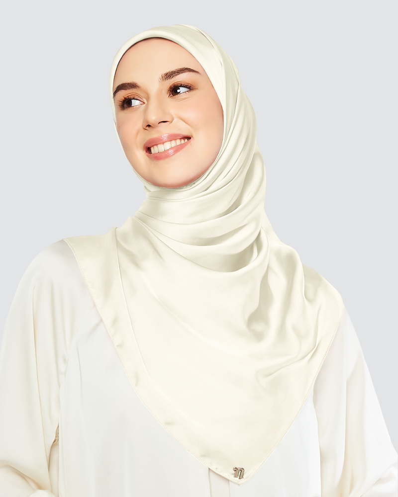 Image of SATIN SQUARE - SNOW