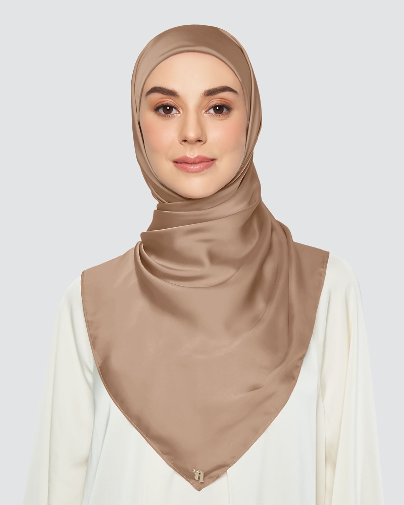 Image of SATIN SQUARE - WARM TAUPE