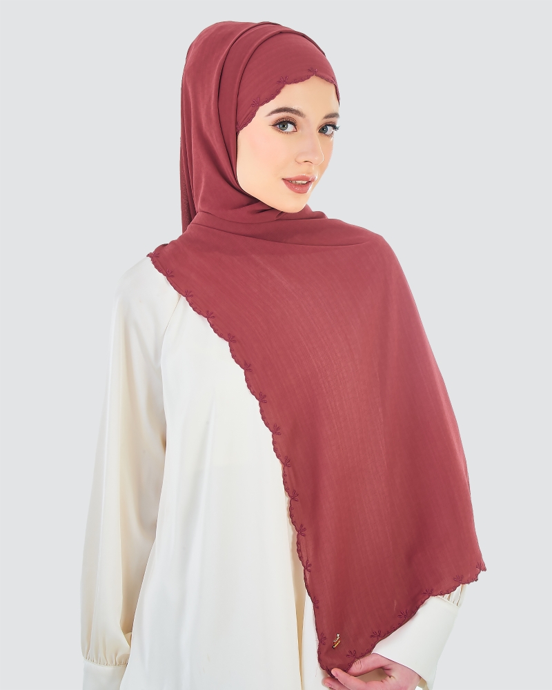 Image of SALEHA EMBROIDERED SHAWL - WOOD ROSE