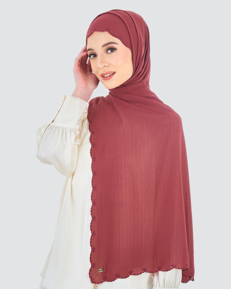 Image of SALEHA EMBROIDERED SHAWL - WOOD ROSE