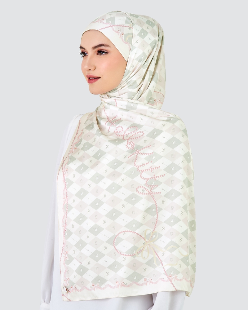 Image of HELLO KITTY X NAELOFAR SHAWL - PEPPERMINT