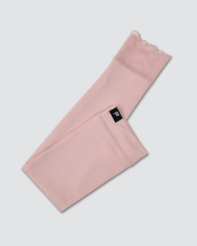 Image of NWEAR AIRA SCALLOP HAND SOCKS - BLOSSOM
