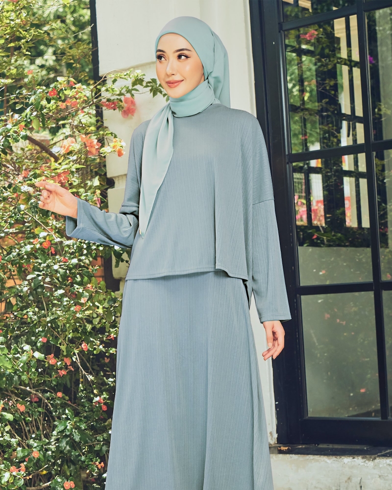 Image of X-PRESS WANDERSCAPES CO-ORDS - CASPER