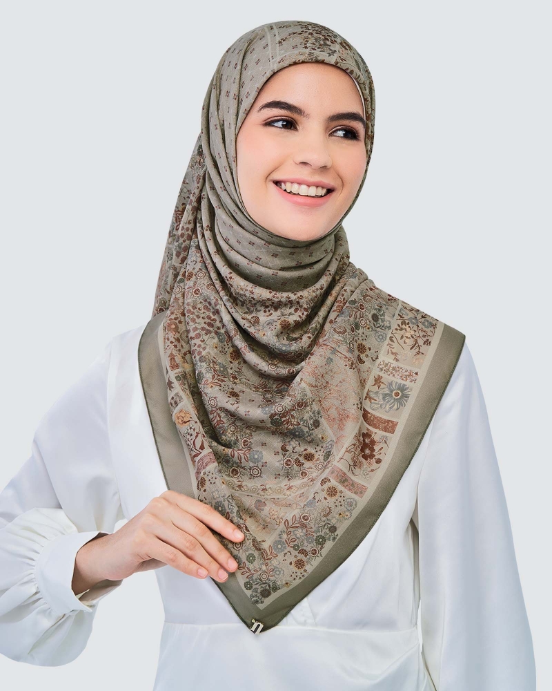 Image of THE GARDEN CHÂTEAU SQUARE - OLIVE