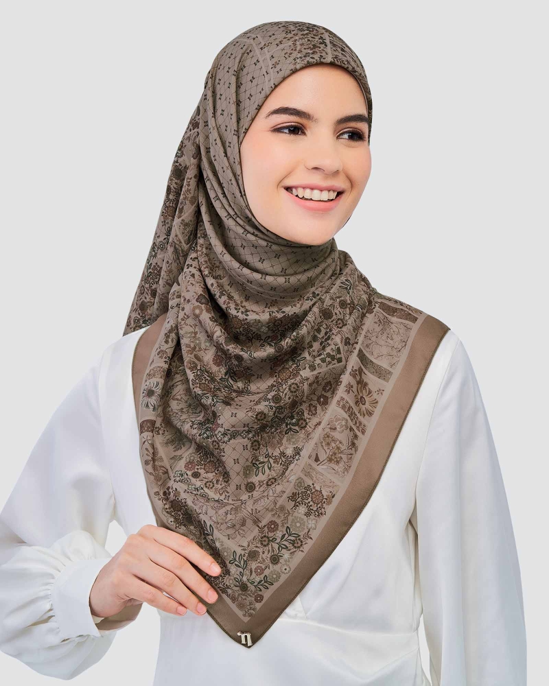 Image of THE GARDEN CHÂTEAU SQUARE - TERRE