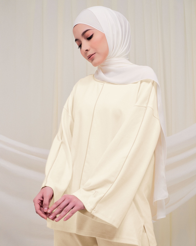 Image of THEA OVERSIZED LINE TOP - OAT