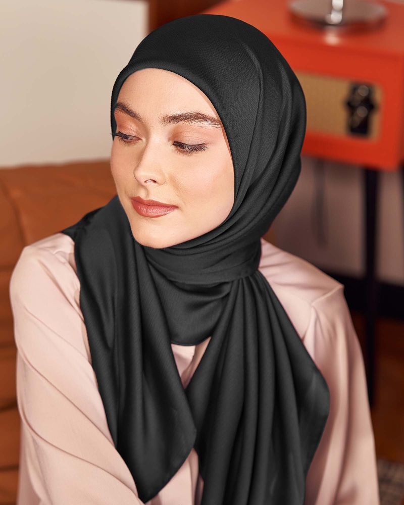 WAFFLE CHIFFON SQUARE - BLACK