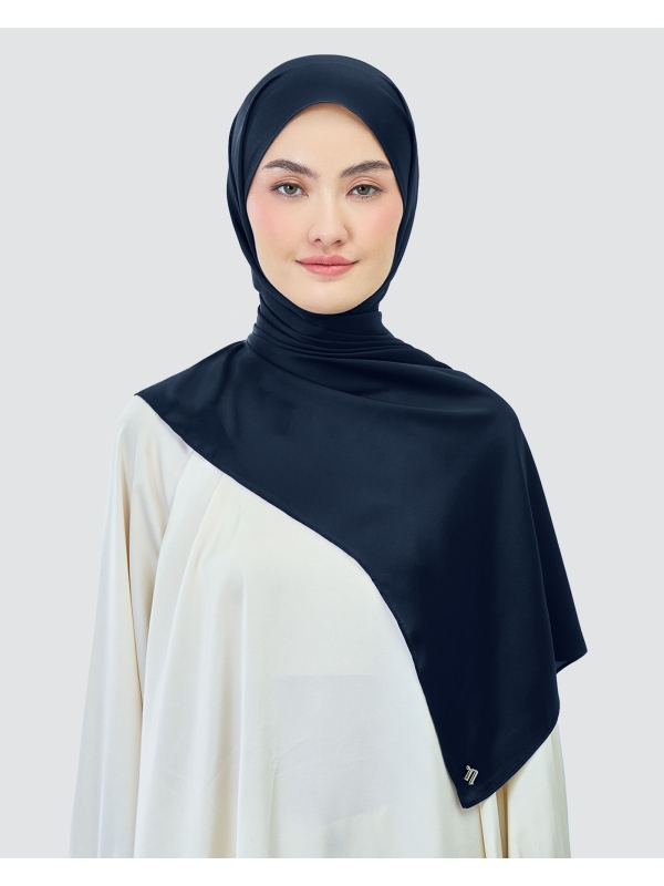 AMAYA SATIN SHAWL - NAVY BLAZER