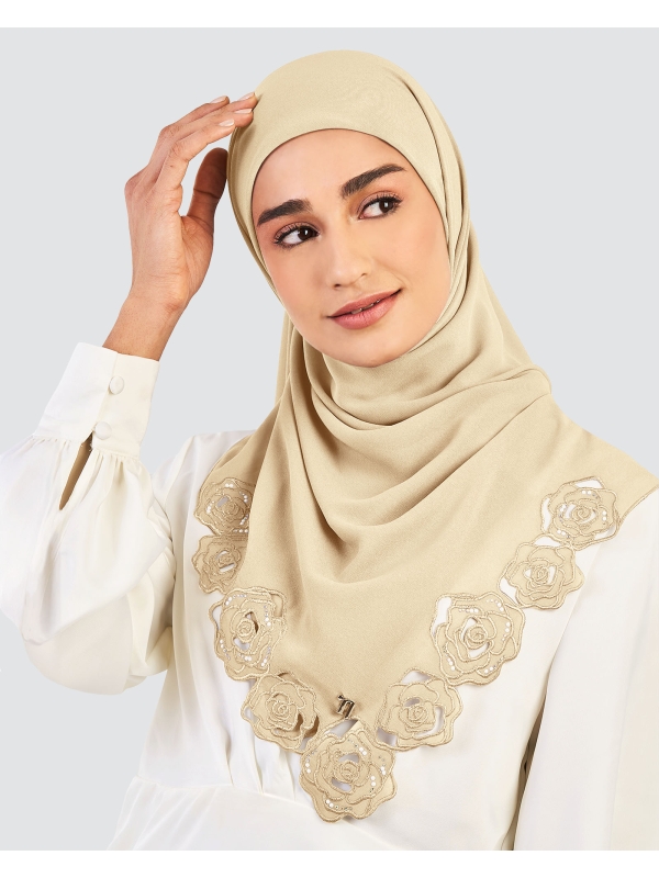 ROSE EMBROIDERED CRYSTAL SQUARE - BUTTERCREAM