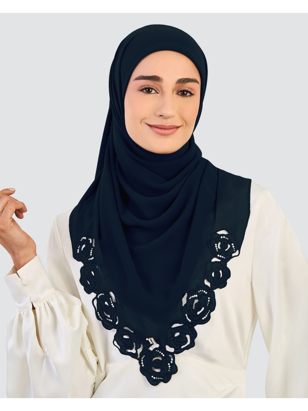 ROSE EMBROIDERED CRYSTAL SQUARE - MILKYWAY