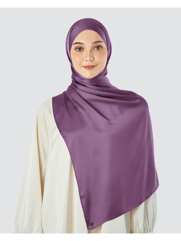 SATIN SHAWL - BERRY BURST