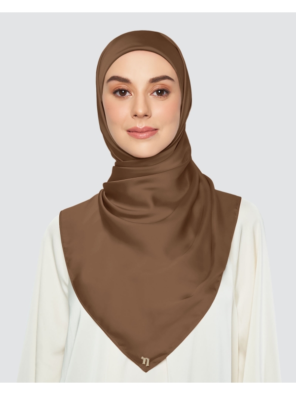 SATIN SQUARE - BROWNIE