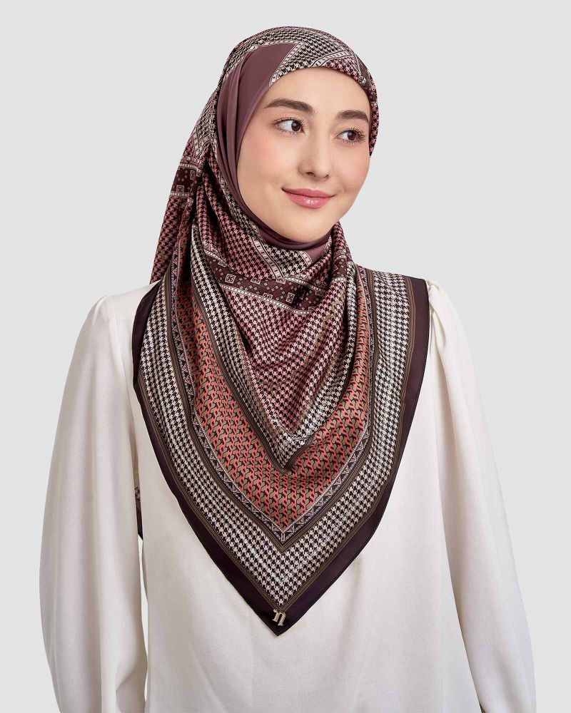Image of ANKA SQUARE - OTTOMAN RUBY