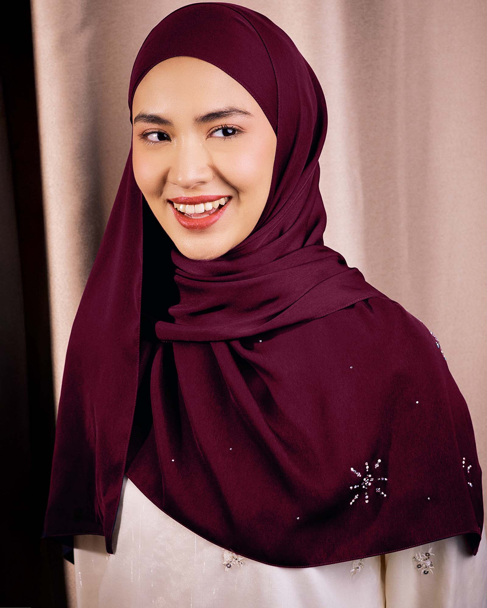 LADY MARISA CRYSTAL MATTE SATIN SHAWL RUBY