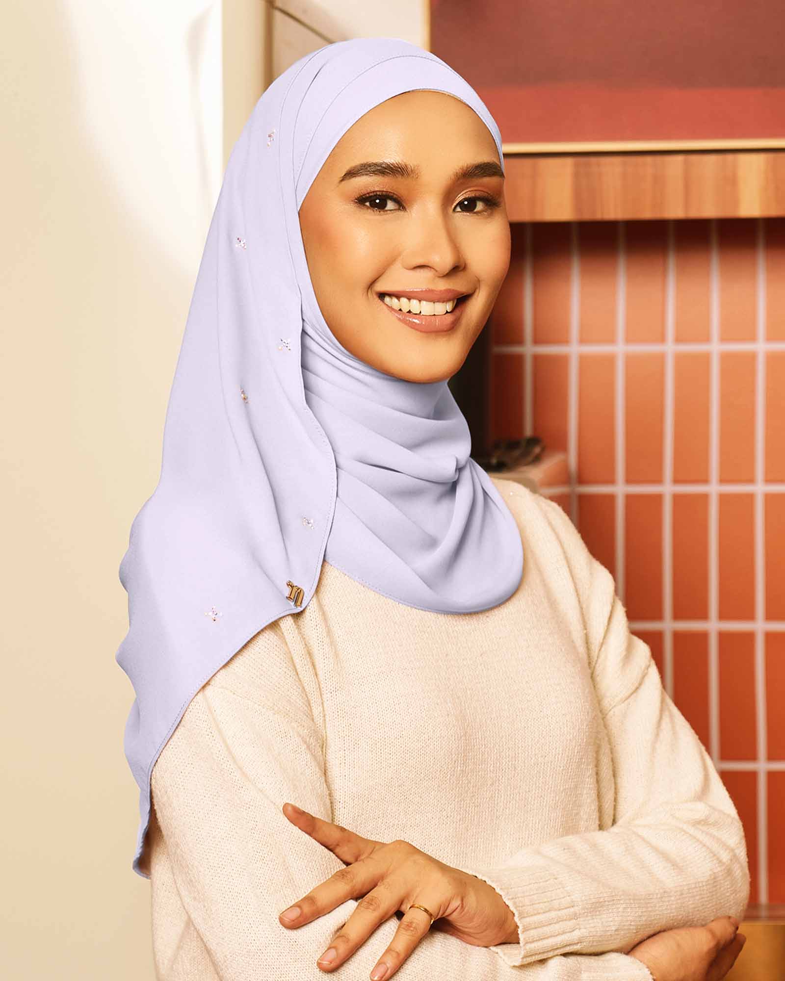 naelofar pleated shawl